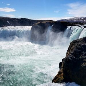 Meet your Posher, April